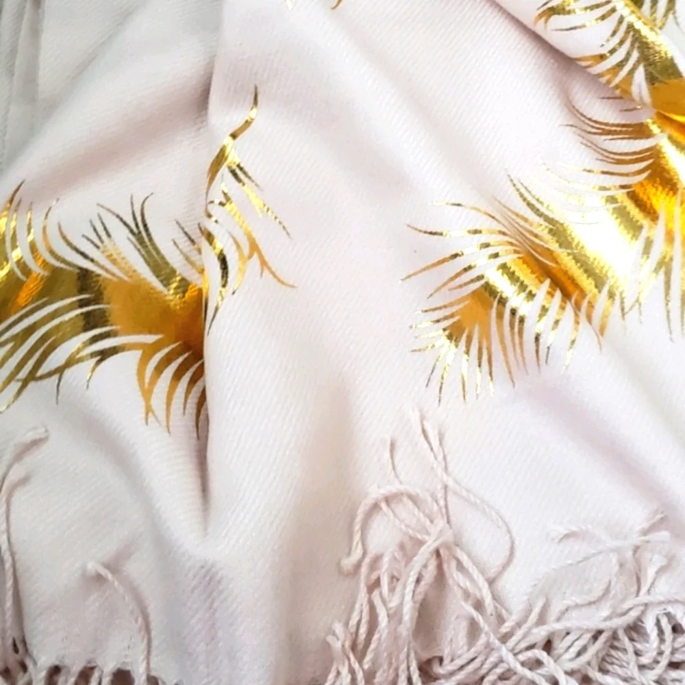 Magaschoni Decorative Throw in Blush and Gold NWT
